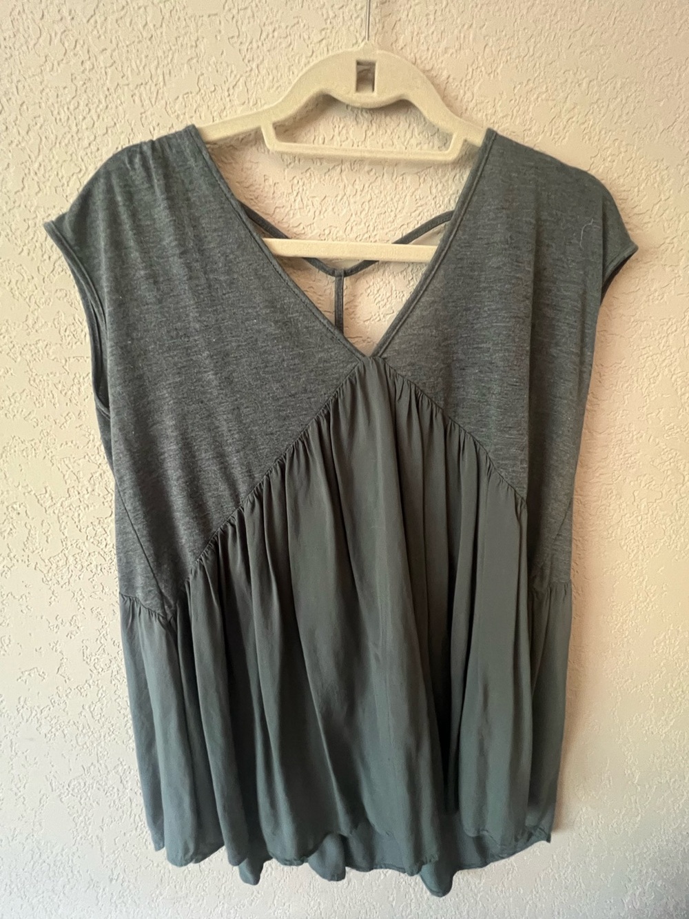 Meadow Rue by Anthropologie V-Neck Flowy Top with Delicate Open Back